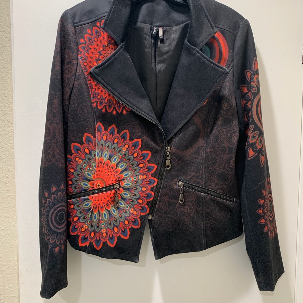 Ravel Women's Black Blazer with Red and Blue medallion print - Picture 5 of 16